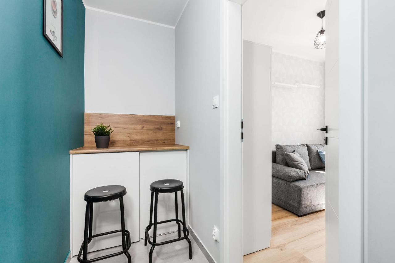 Pokoje Gdansk Zaspa - Pilotow 20B, 800M Skm-Zaspa, Odleglosc Do Morza 3Km Apartment Bagian luar foto