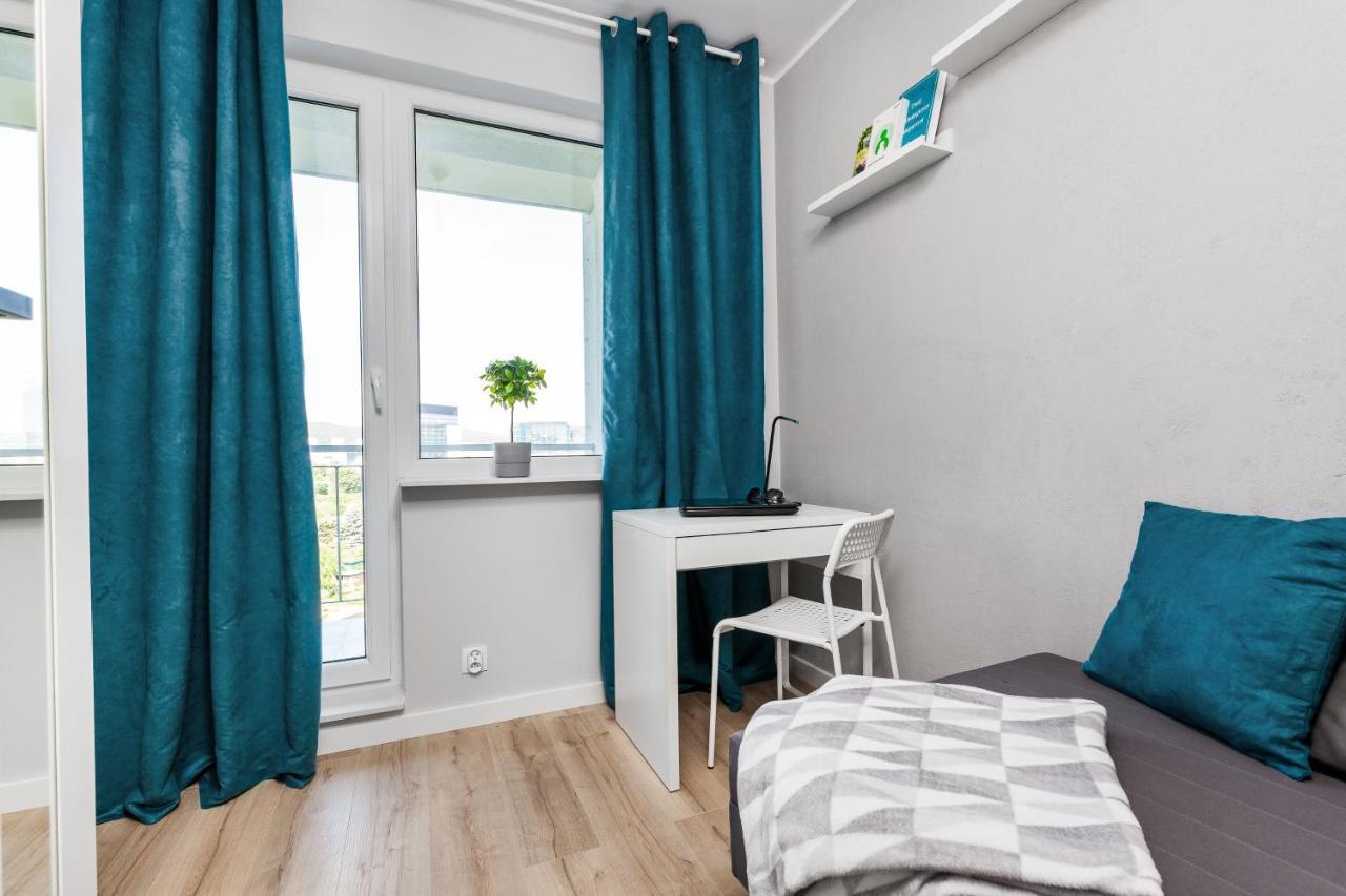 Pokoje Gdansk Zaspa - Pilotow 20B, 800M Skm-Zaspa, Odleglosc Do Morza 3Km Apartment Bagian luar foto