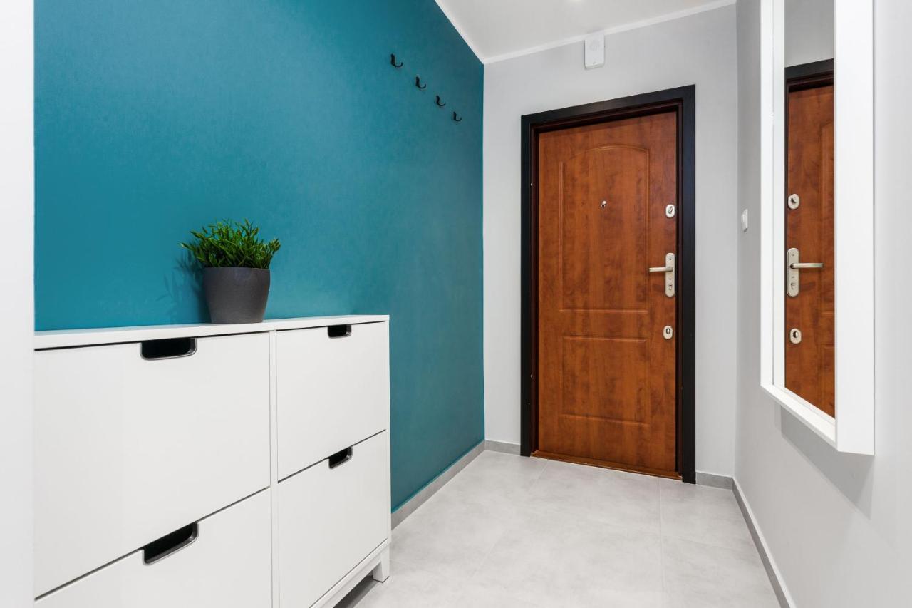 Pokoje Gdansk Zaspa - Pilotow 20B, 800M Skm-Zaspa, Odleglosc Do Morza 3Km Apartment Bagian luar foto